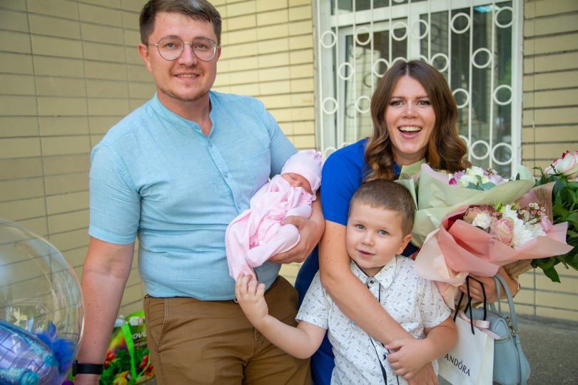 Ирина Хоменко с мужем и детьми